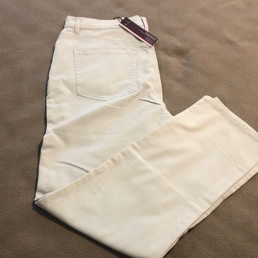 NWT Gloria Vanderbilt Women's Amanda Classic High Rise Tapered Light Blue Jeans